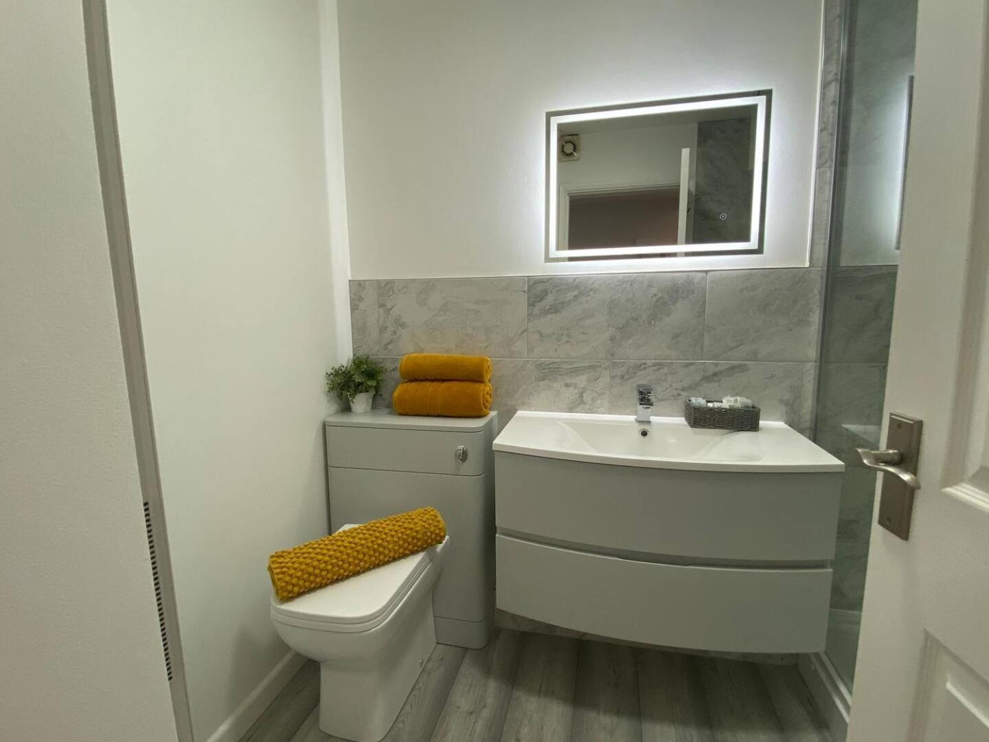 The Coach House Dog Friendly Apartment