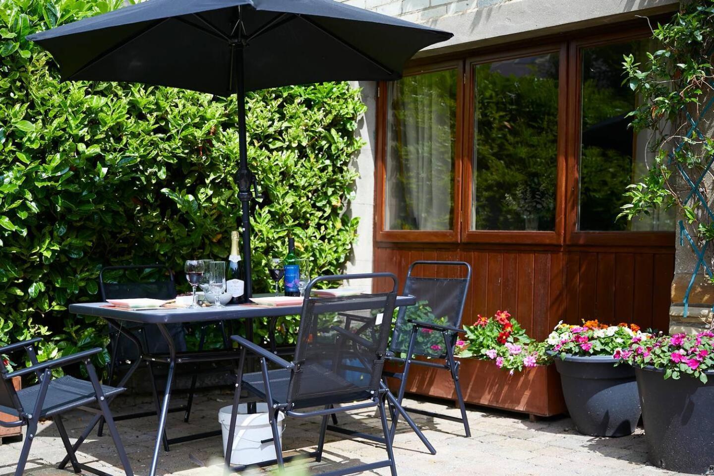 The Coach House Dog Friendly Apartment *